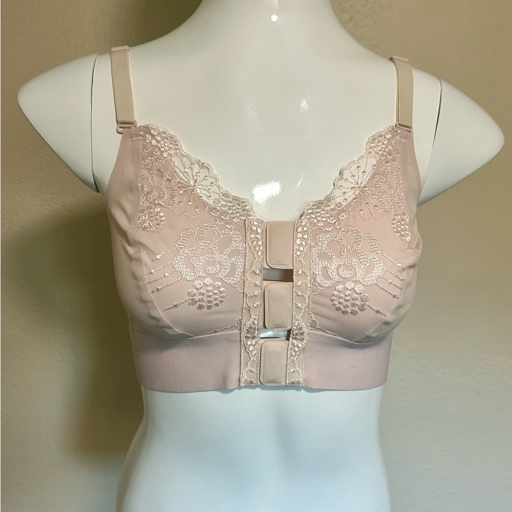 CHIC Powder Pink Embody bra is ideally designed for post operative care.